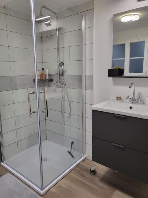 Apartment Agreable Avec Cour A 10mn De Fontainebleau